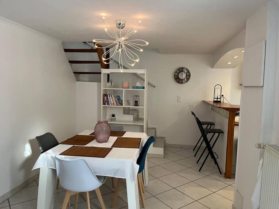 Petite Maison De Ville Au Calme Brie-Comte-Robert Exterior photo